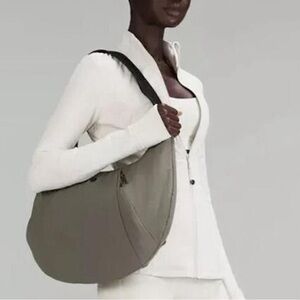 NWOT Lululemon Pleated Shoulder Bag | Grey Sage | 10L